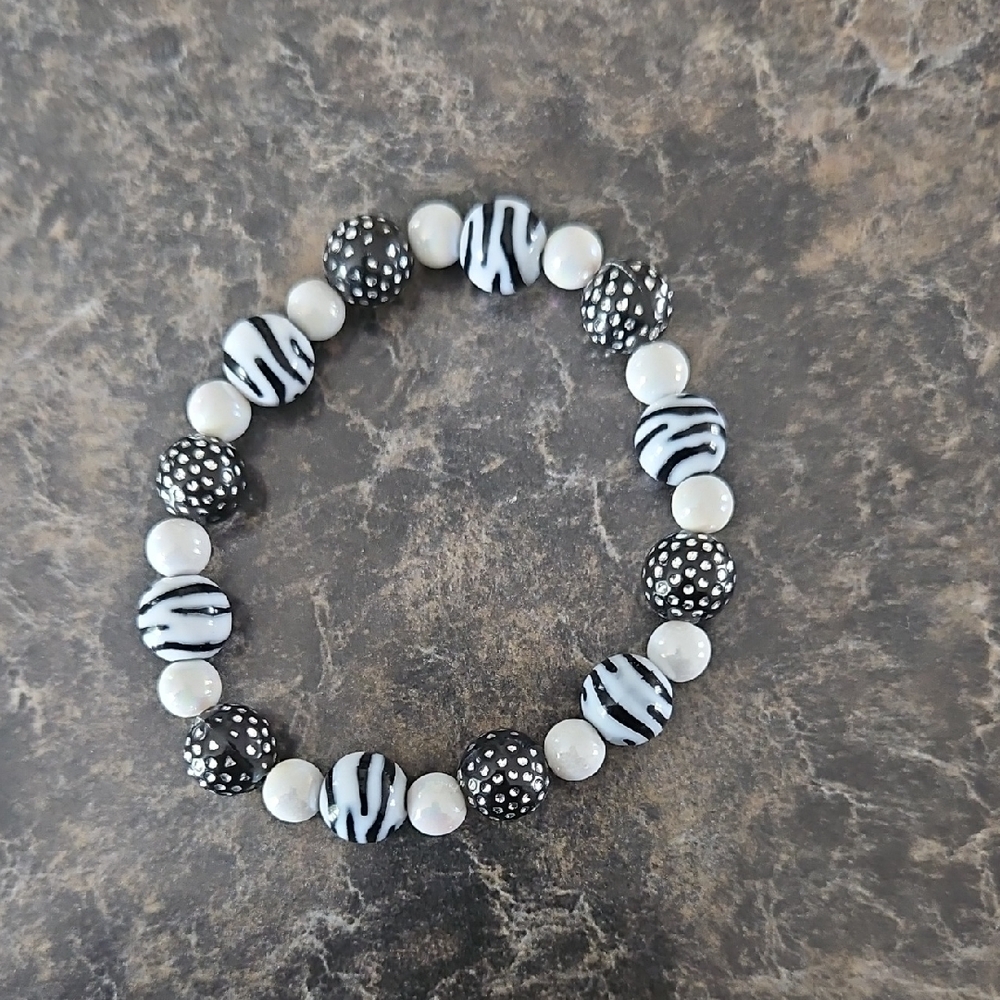 Chic Zebra Print and Pearl Bracelet